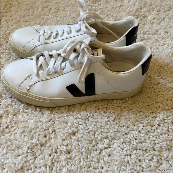 Veja Esplar Size 7 - Picture 2 of 4